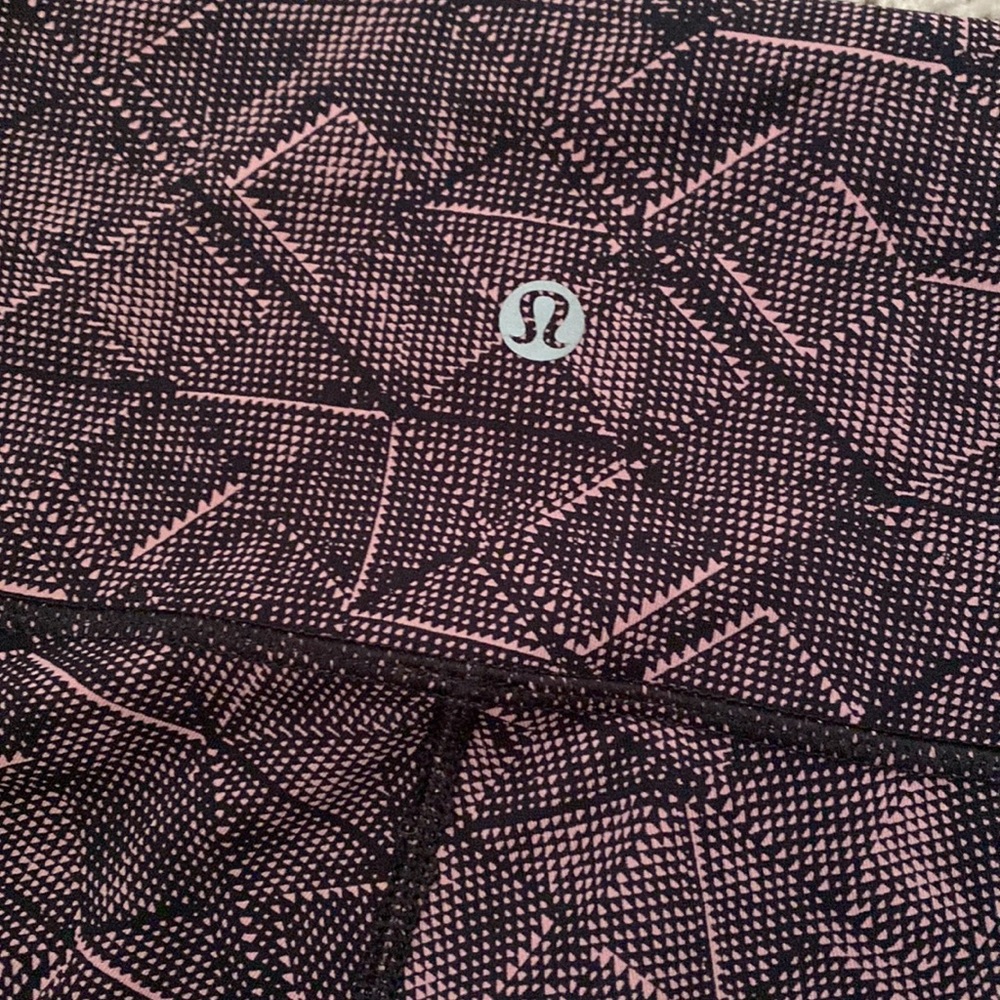 Lululemon Patterned High Waisted Crops - image 3
